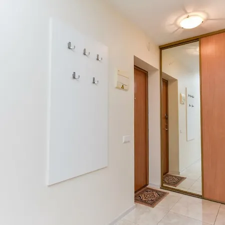Sviesus Ir Erdvus Butas Su Balkonu Palanga